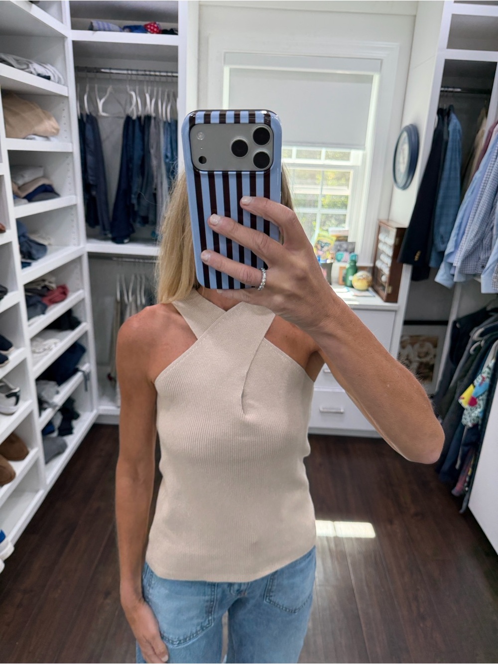 Amazon Sleeveless Cross-Neck Knit Top XS